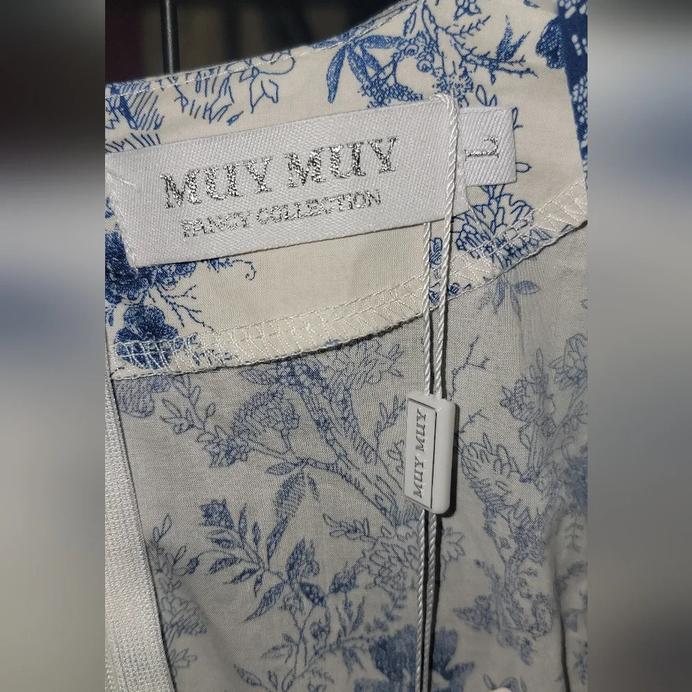 Muy Muy Floral Blue and White Dress Size LARGE - Picture 3 of 5